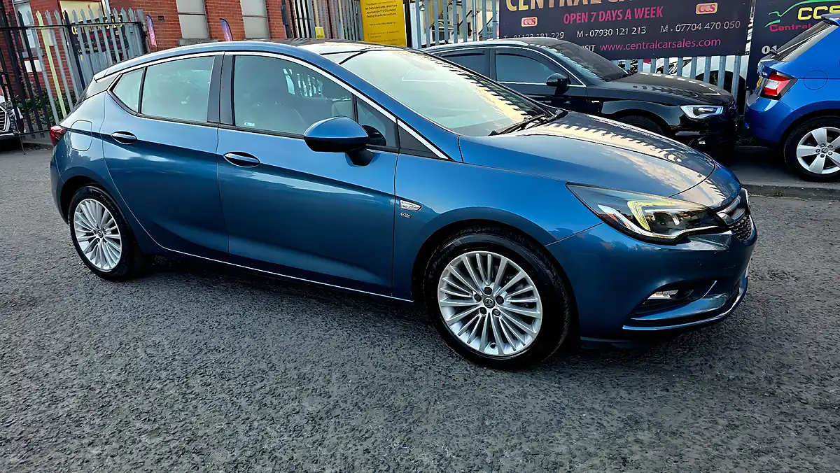 Used 2016 Vauxhall Astra Elite Blue - Interior and Exterior details 2