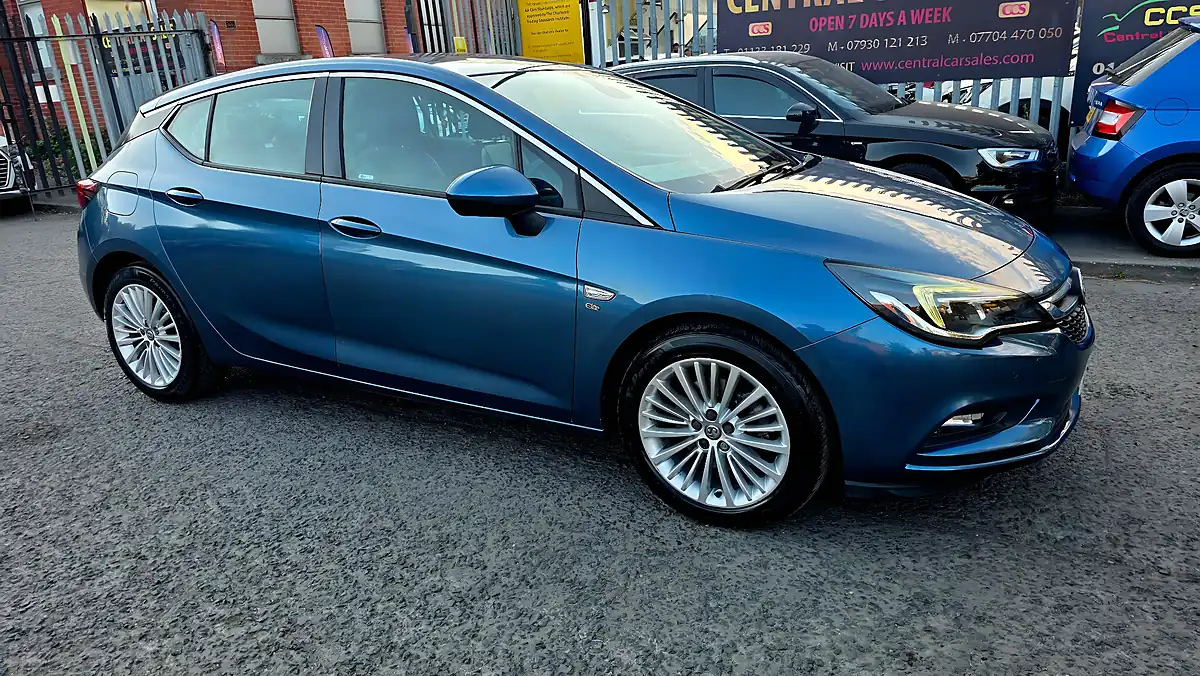 Used 2016 Vauxhall Astra Elite Blue - Interior and Exterior details 3