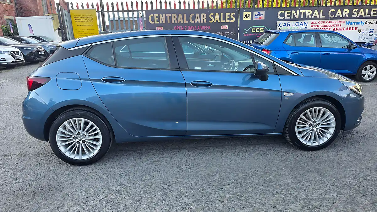 Used 2016 Vauxhall Astra Elite Blue - Interior and Exterior details 5