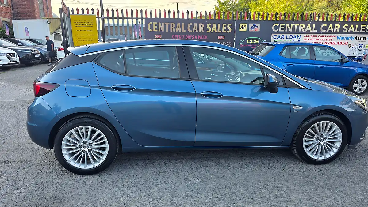 Used 2016 Vauxhall Astra Elite Blue - Interior and Exterior details 7