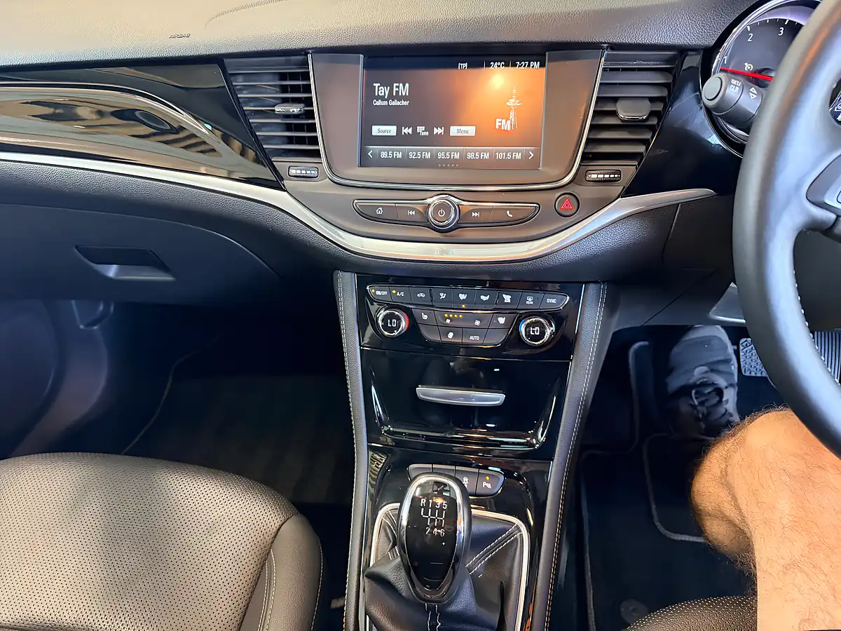 Used 2016 Vauxhall Astra Elite Bronze - Interior and Exterior details 15