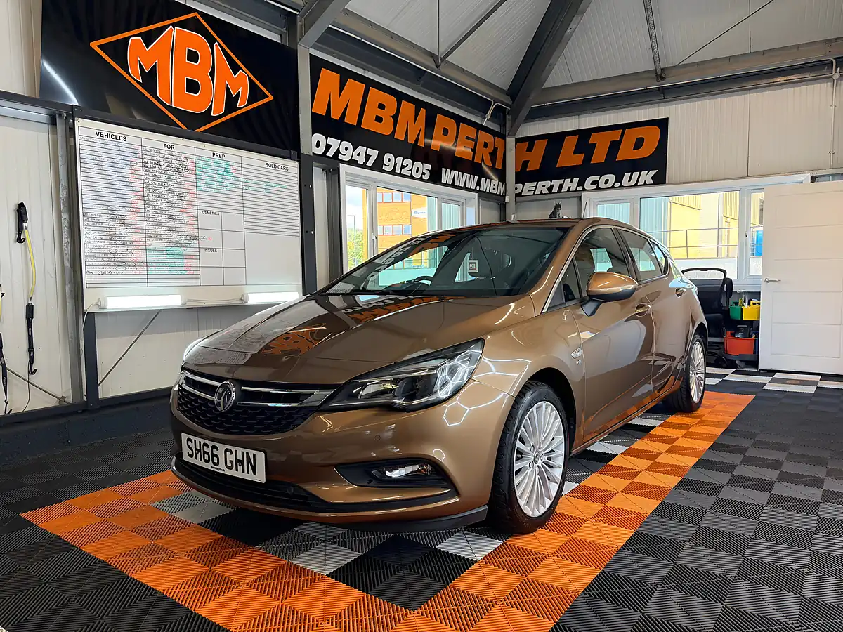 Used 2016 Vauxhall Astra Elite Bronze - Interior and Exterior details 3
