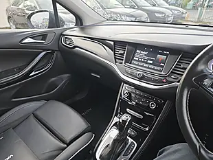 Used 2016 Vauxhall Astra Elite Green - Interior and Exterior details 14