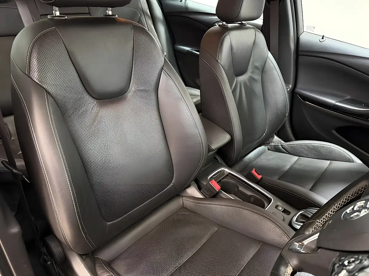 Used 2016 Vauxhall Astra Elite Nav Black - Interior and Exterior details 12