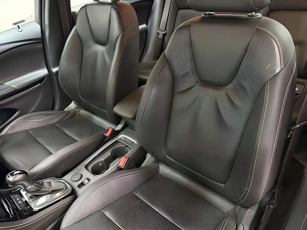 Used 2016 Vauxhall Astra Elite Nav Black - Interior and Exterior details 14