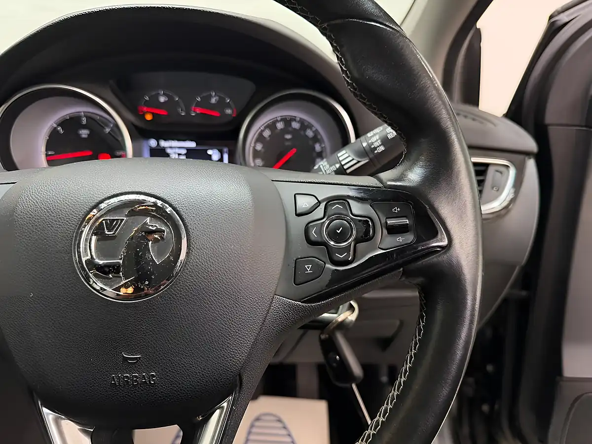Used 2016 Vauxhall Astra Elite Nav Black - Interior and Exterior details 17