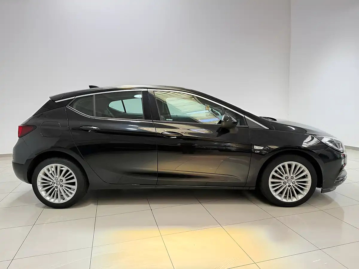 Used 2016 Vauxhall Astra Elite Nav Black - Interior and Exterior details 9