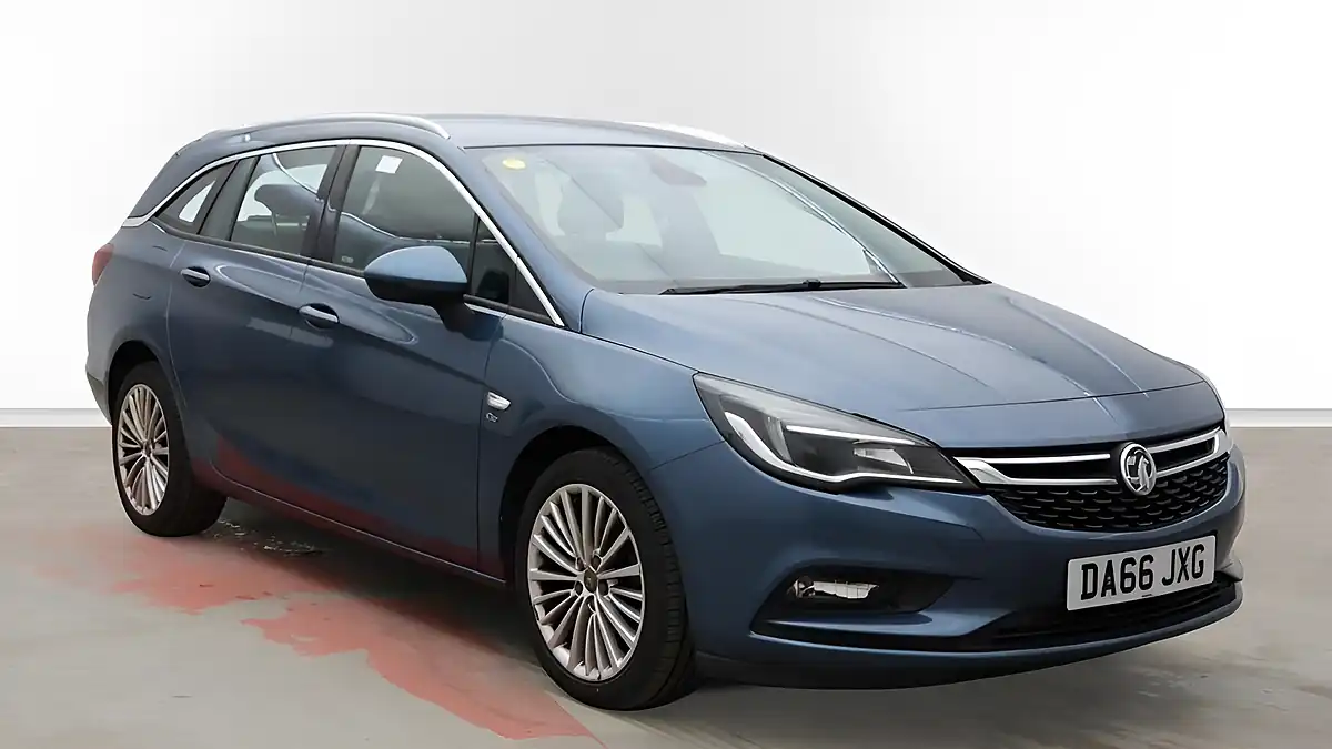 Used 2016 Vauxhall Astra Elite Nav Blue - Front View