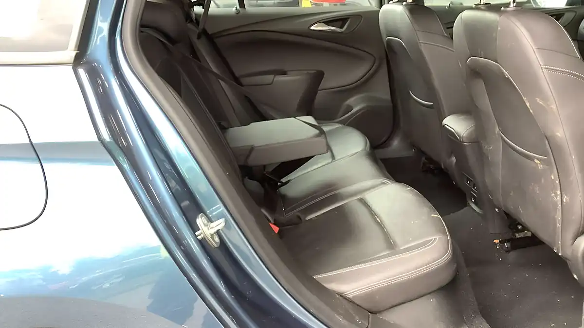 Used 2016 Vauxhall Astra Elite Nav Blue - Interior and Exterior details 10