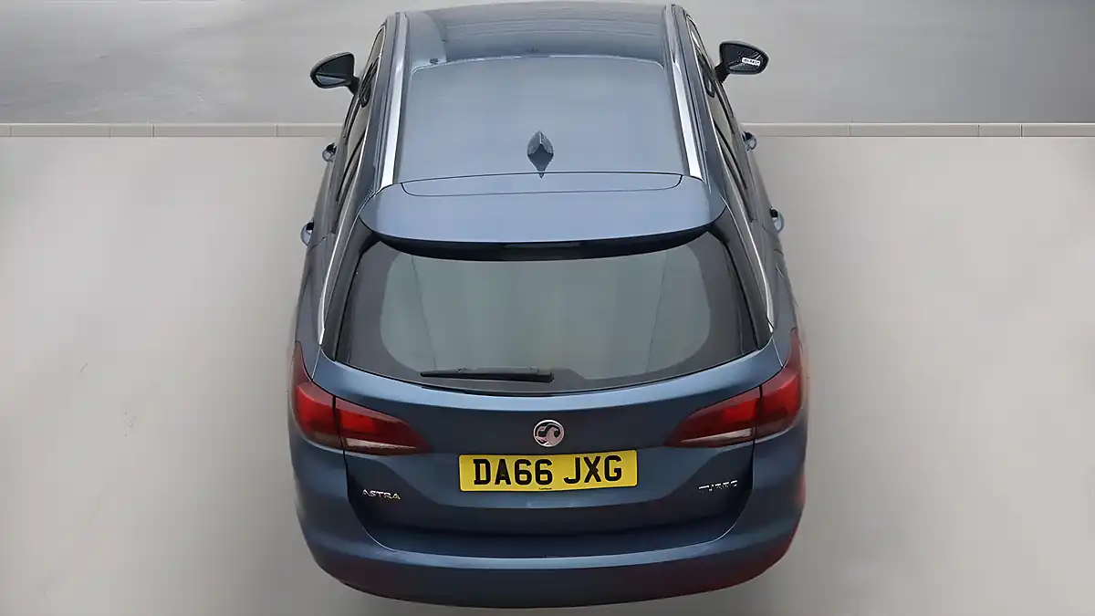 Used 2016 Vauxhall Astra Elite Nav Blue - Interior and Exterior details 8