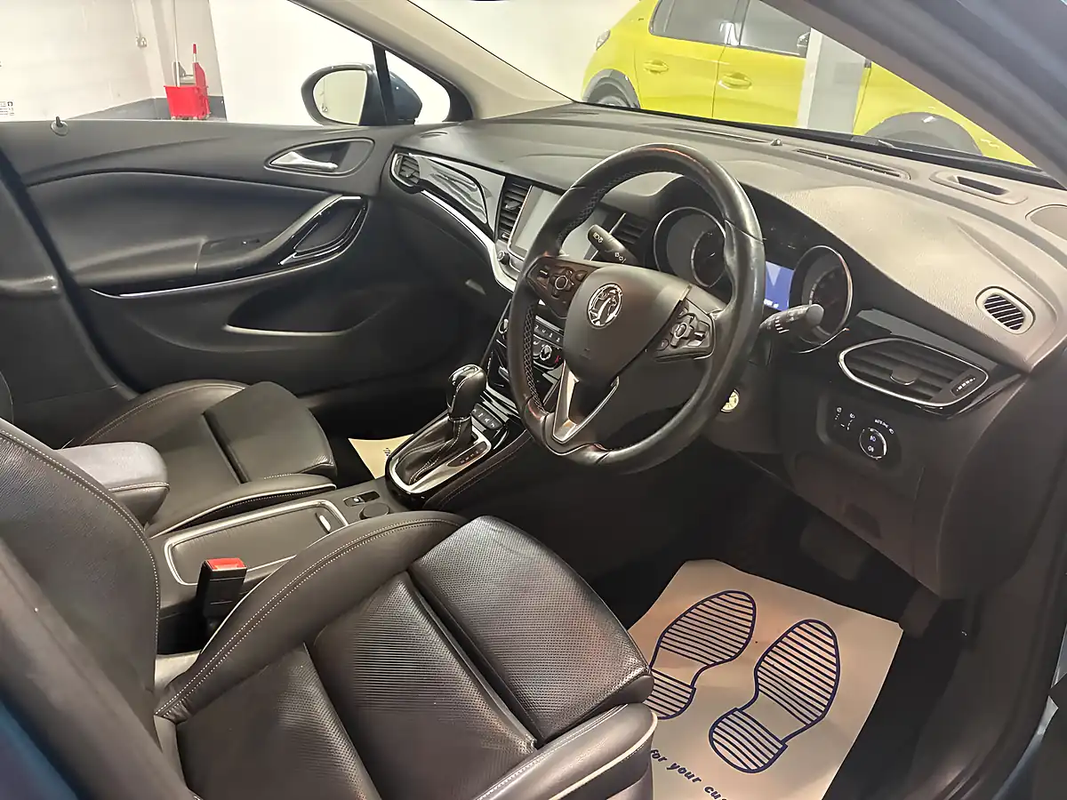 Used 2016 Vauxhall Astra Elite Nav Blue - Interior and Exterior details 12