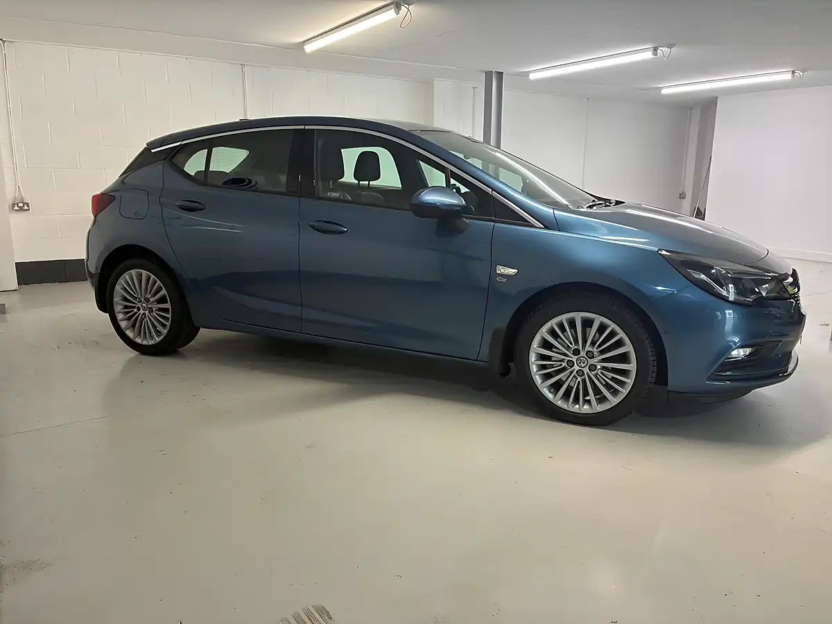 Used 2016 Vauxhall Astra Elite Nav Blue - Interior and Exterior details 4