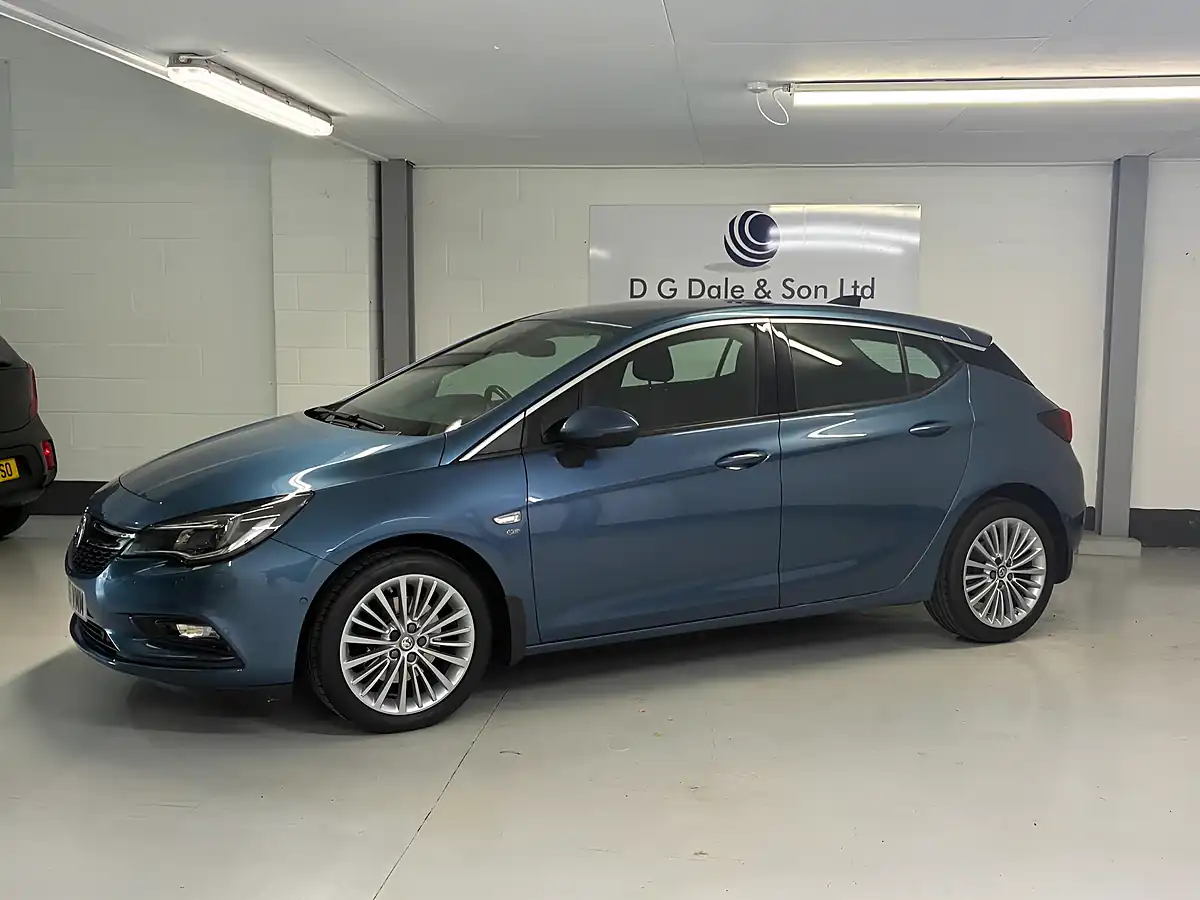 Used 2016 Vauxhall Astra Elite Nav Blue - Interior and Exterior details 6