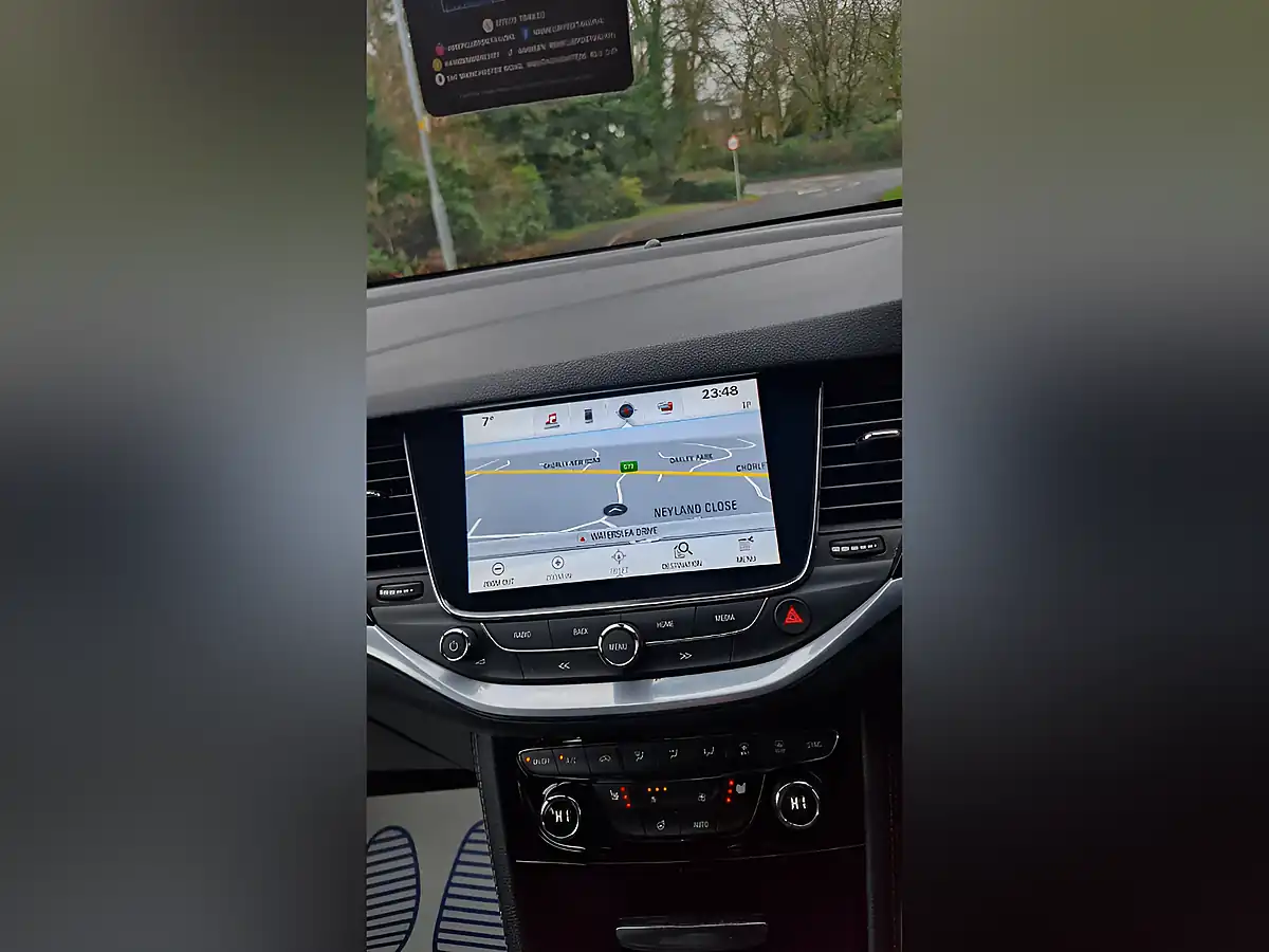 Used 2016 Vauxhall Astra Elite Nav Grey - Interior and Exterior details 16