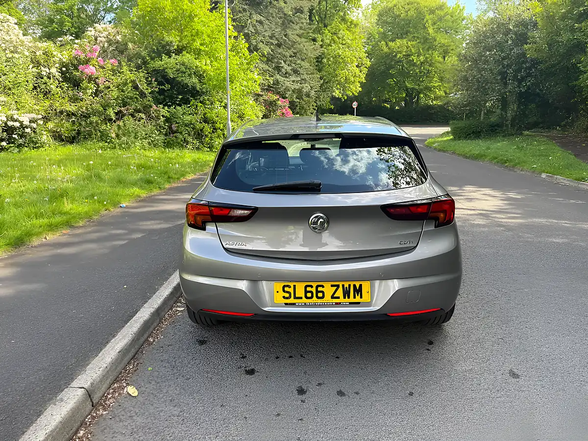 Used 2016 Vauxhall Astra Elite Nav Grey - Interior and Exterior details 4