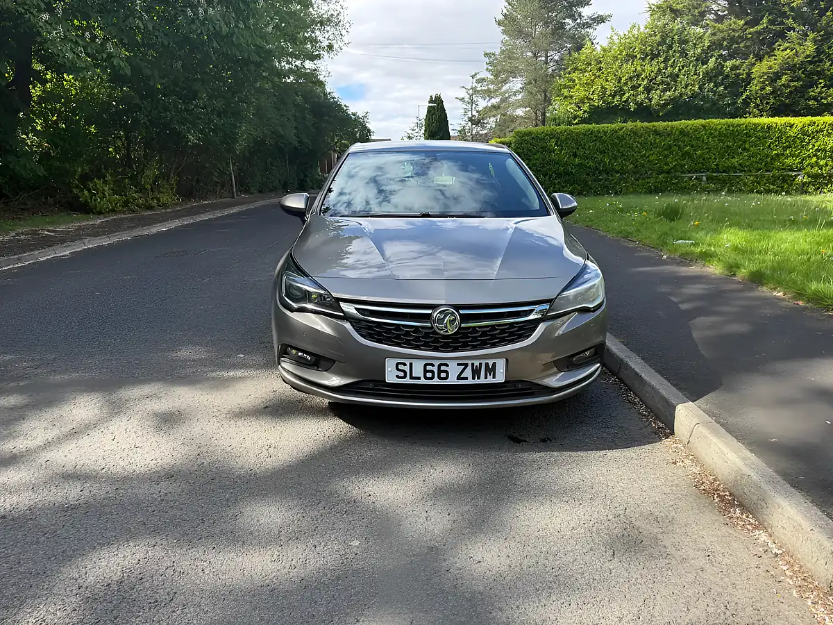 Used 2016 Vauxhall Astra Elite Nav Grey - Interior and Exterior details 8