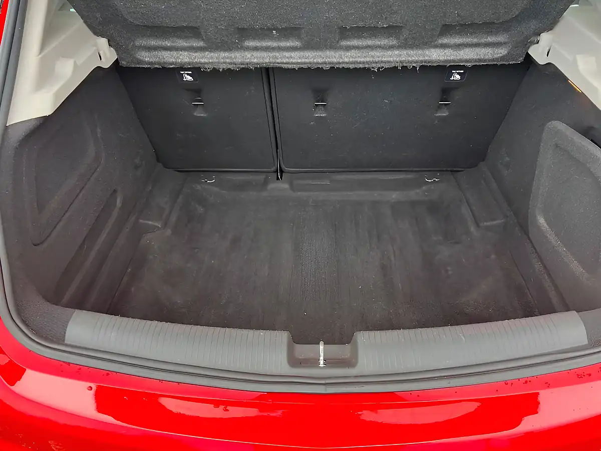 Used 2016 Vauxhall Astra Elite Nav Red - Interior and Exterior details 10