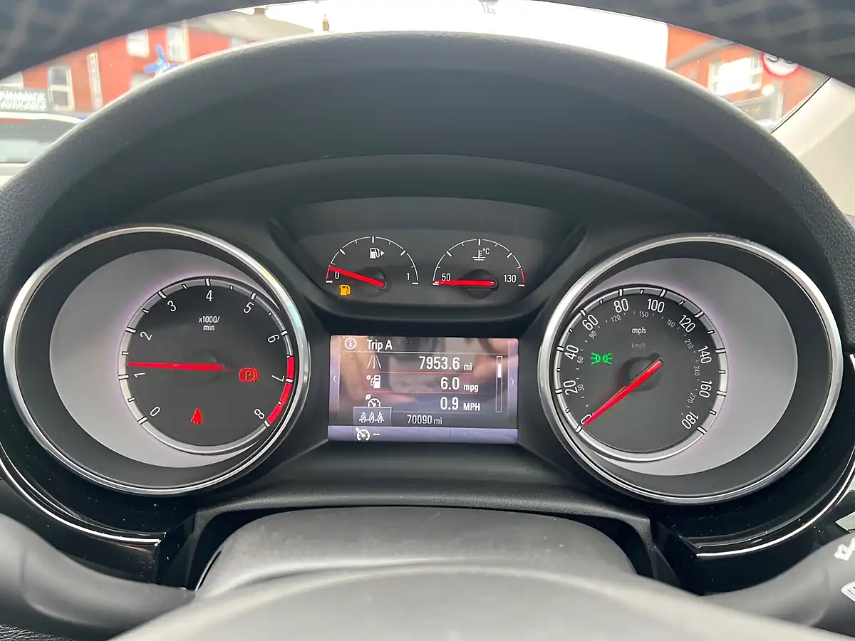 Used 2016 Vauxhall Astra Elite Nav Red - Interior and Exterior details 13