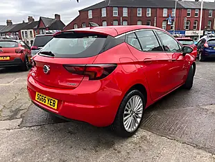 Used 2016 Vauxhall Astra Elite Nav Red - Interior and Exterior details 4