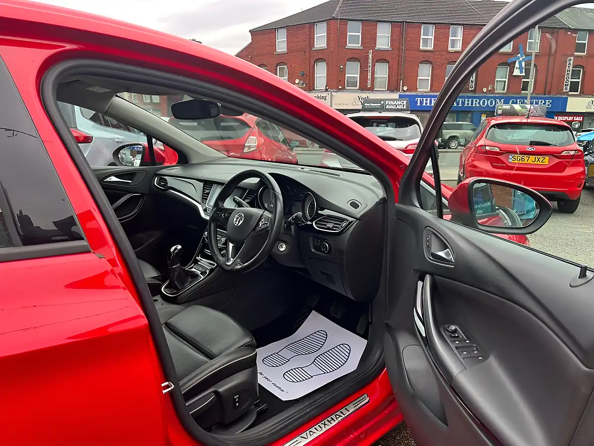 Used 2016 Vauxhall Astra Elite Nav Red - Interior and Exterior details 8