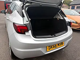 Used 2016 Vauxhall Astra Elite Nav Silver - Interior and Exterior details 10