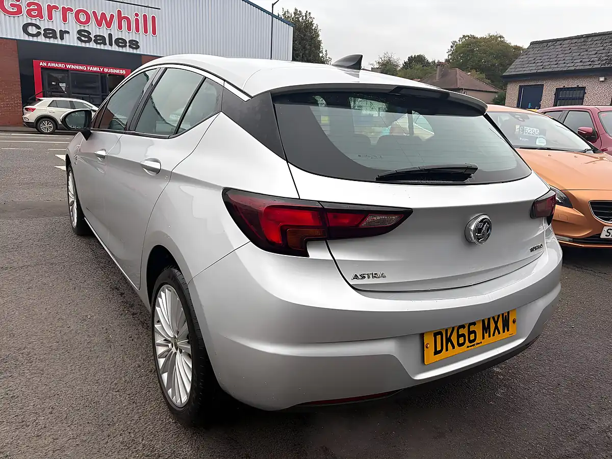 Used 2016 Vauxhall Astra Elite Nav Silver - Interior and Exterior details 5