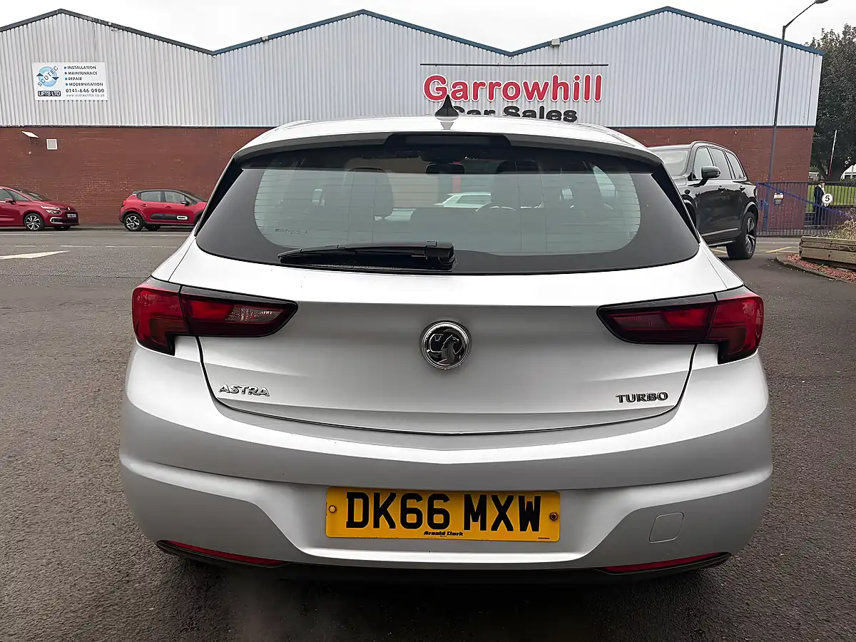 Used 2016 Vauxhall Astra Elite Nav Silver - Interior and Exterior details 8