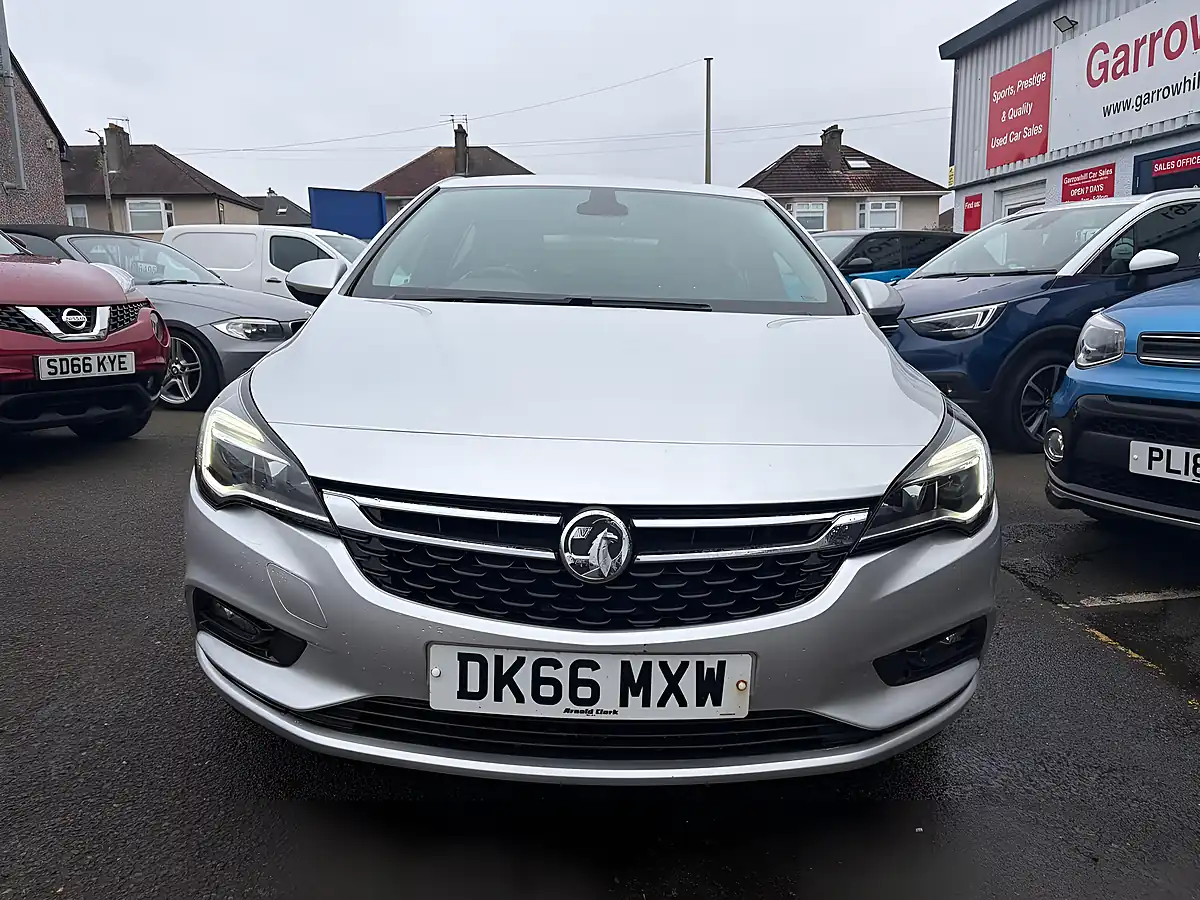 Used 2016 Vauxhall Astra Elite Nav Silver - Interior and Exterior details 9