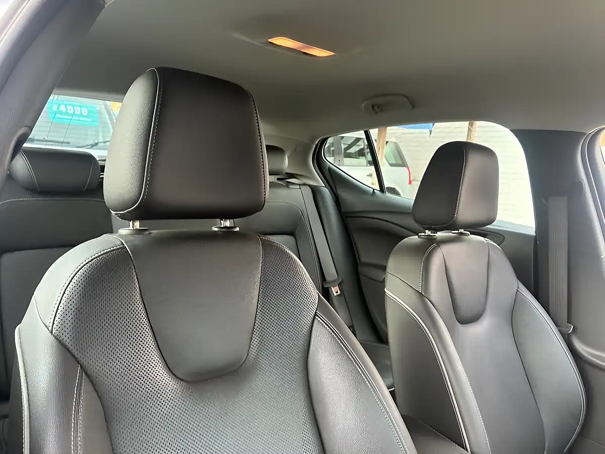 Used 2016 Vauxhall Astra Elite Nav Silver - Interior and Exterior details 10