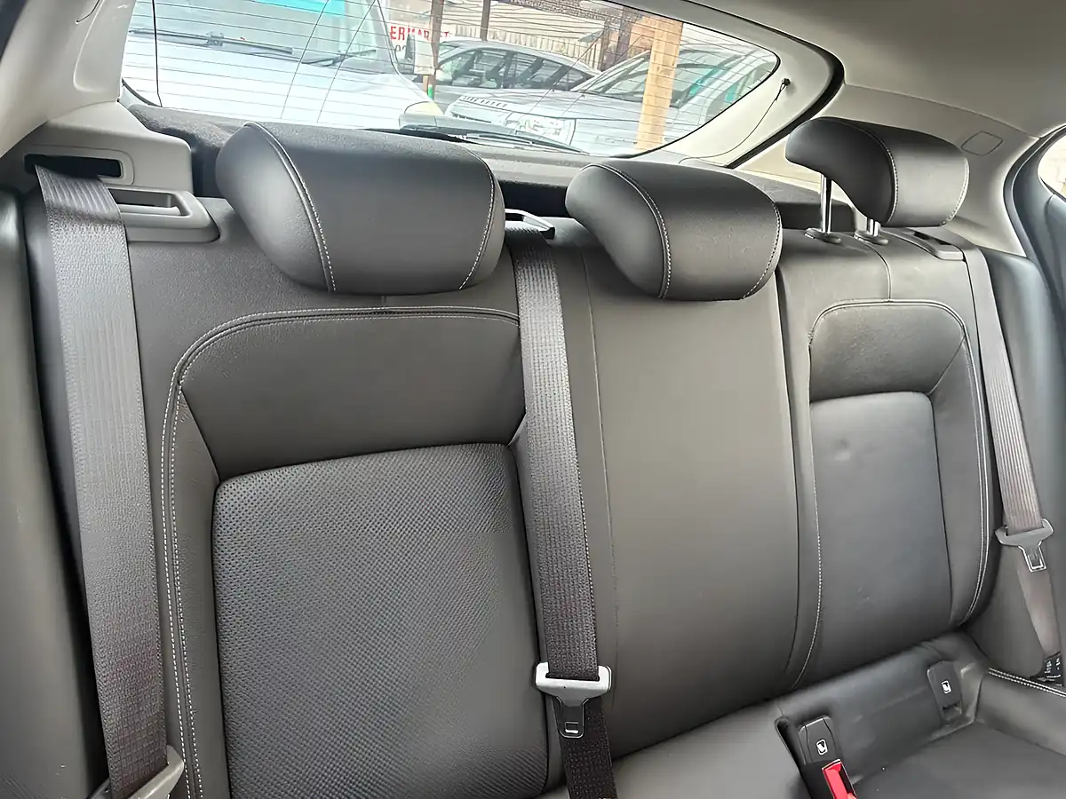 Used 2016 Vauxhall Astra Elite Nav Silver - Interior and Exterior details 11