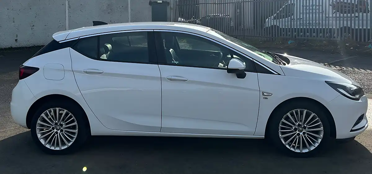 Used 2016 Vauxhall Astra Elite Nav White - Interior and Exterior details 2
