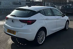 Used 2016 Vauxhall Astra Elite Nav White - Interior and Exterior details 6