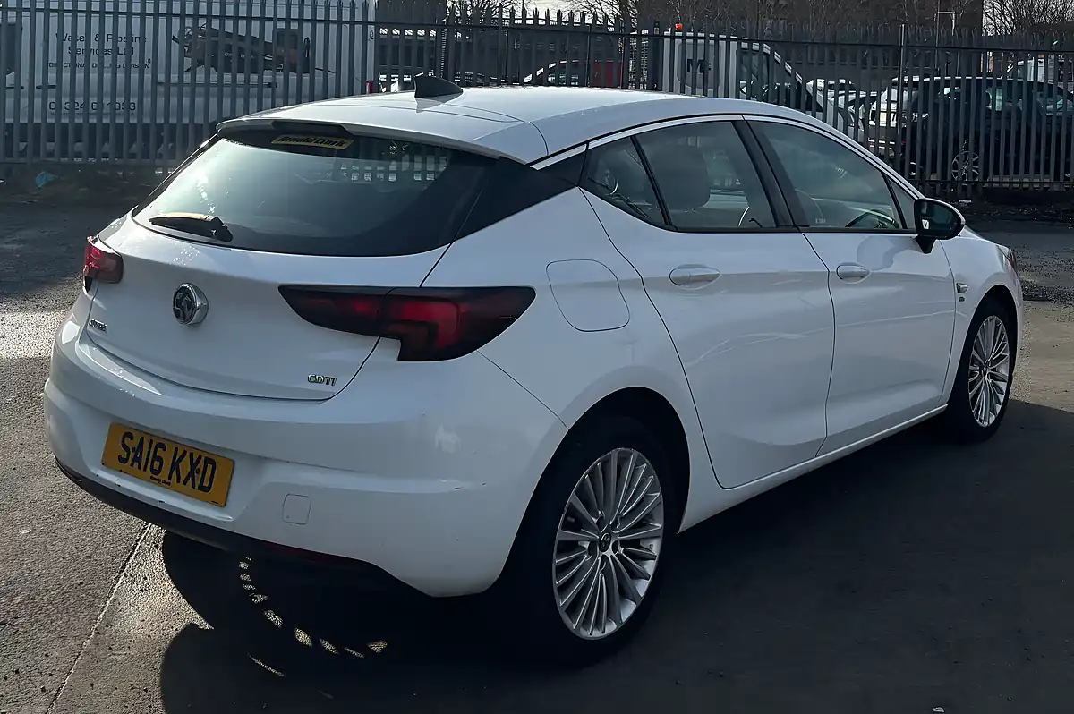 Used 2016 Vauxhall Astra Elite Nav White - Interior and Exterior details 6