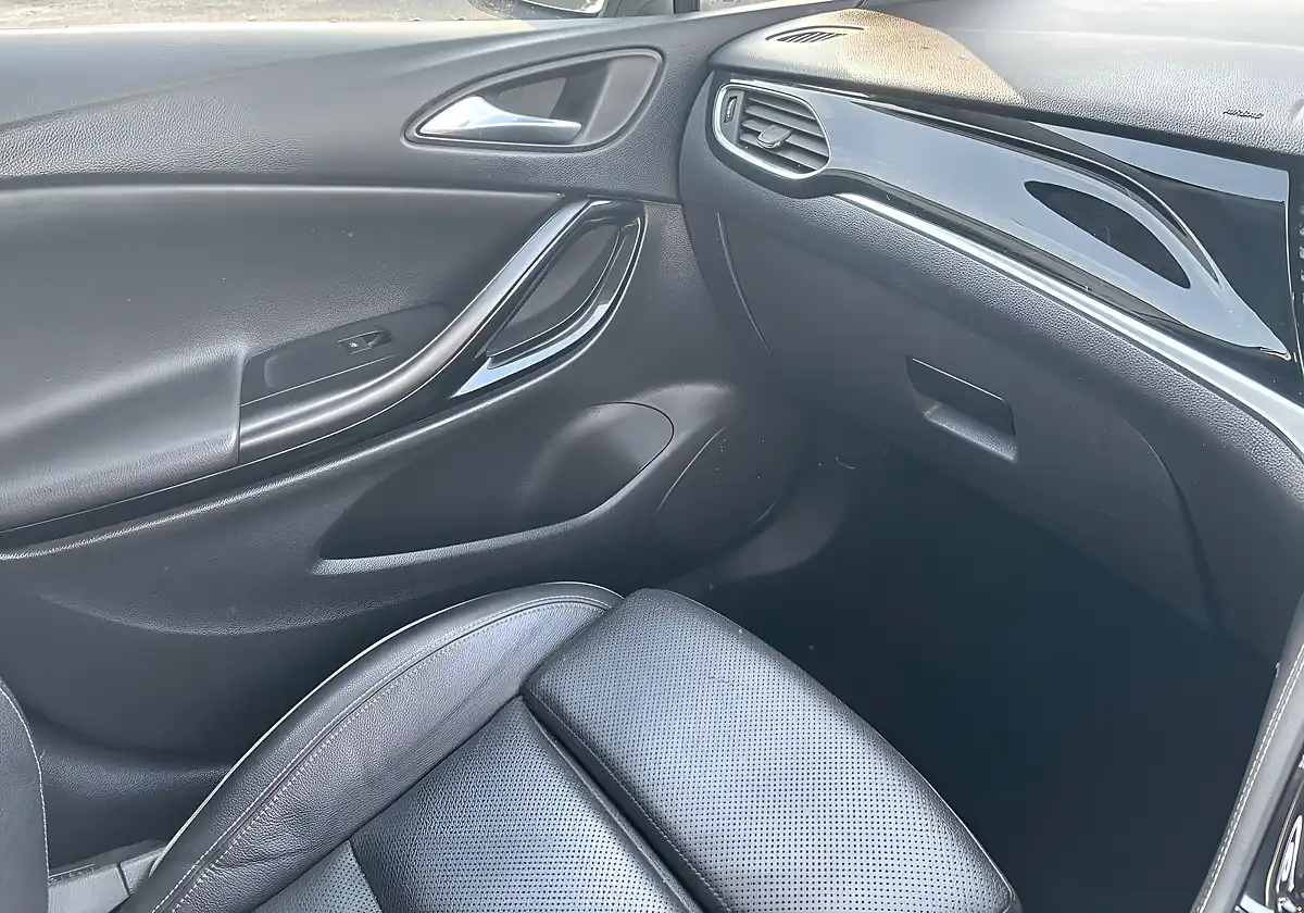 Used 2016 Vauxhall Astra Elite Nav White - Interior and Exterior details 8