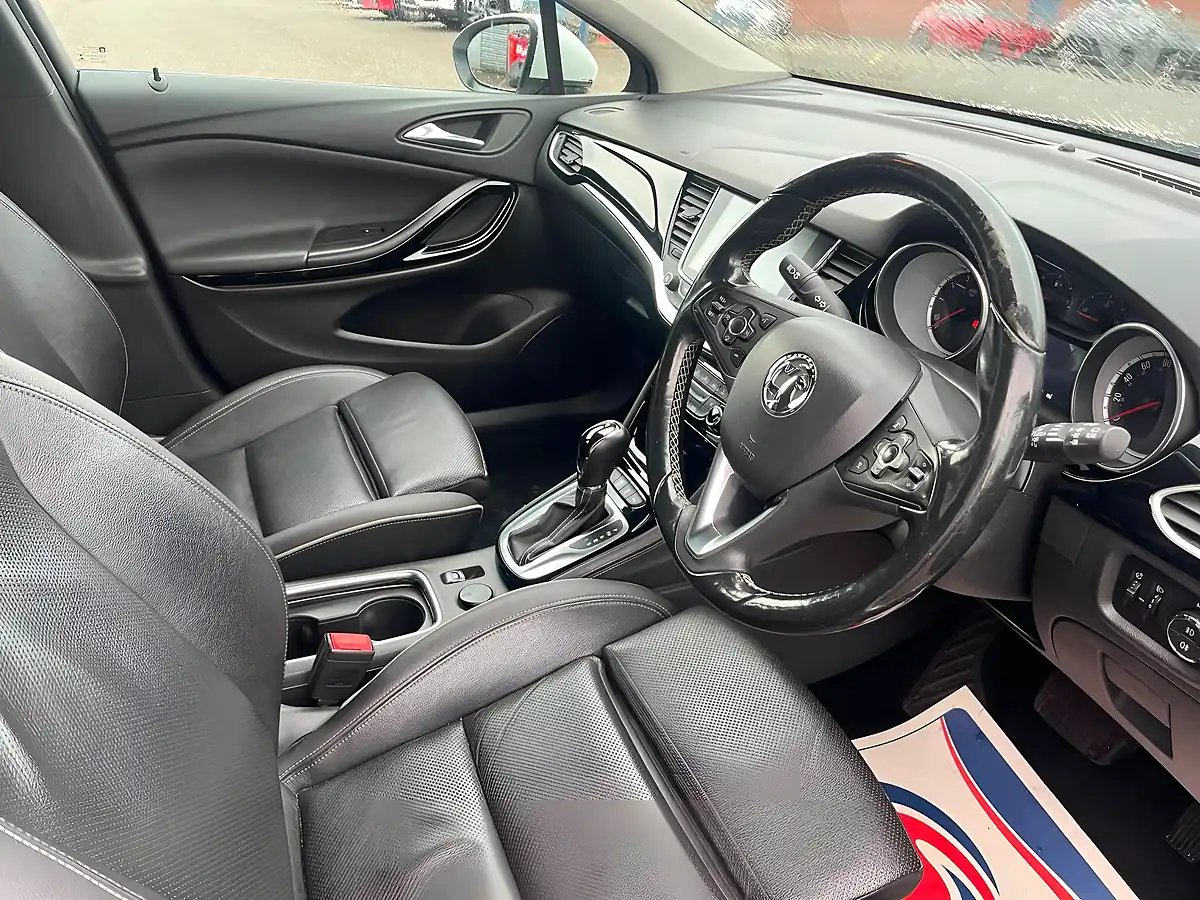 Used 2016 Vauxhall Astra Elite Nav White - Interior and Exterior details 10