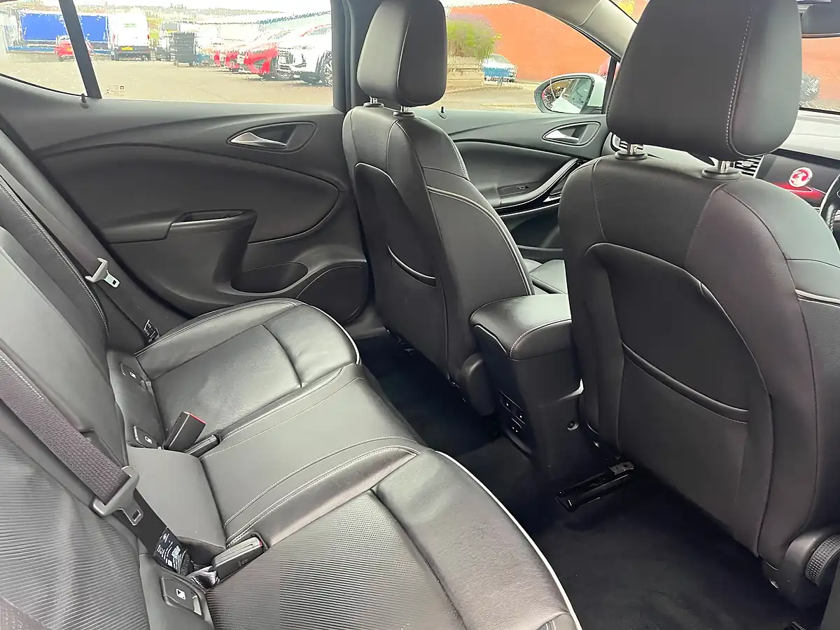 Used 2016 Vauxhall Astra Elite Nav White - Interior and Exterior details 12