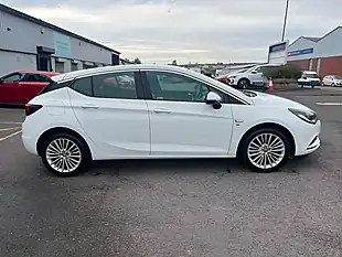 Used 2016 Vauxhall Astra Elite Nav White - Interior and Exterior details 4