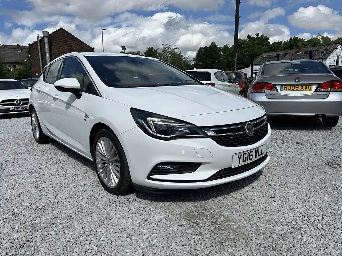 Used 2016 Vauxhall Astra Elite Nav White - Interior and Exterior details 2