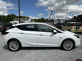 Used 2016 Vauxhall Astra Elite Nav White - Interior and Exterior details 5