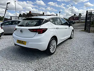 Used 2016 Vauxhall Astra Elite Nav White - Interior and Exterior details 7