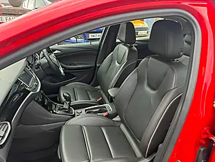 Used 2016 Vauxhall Astra Elite Red - Interior and Exterior details 10