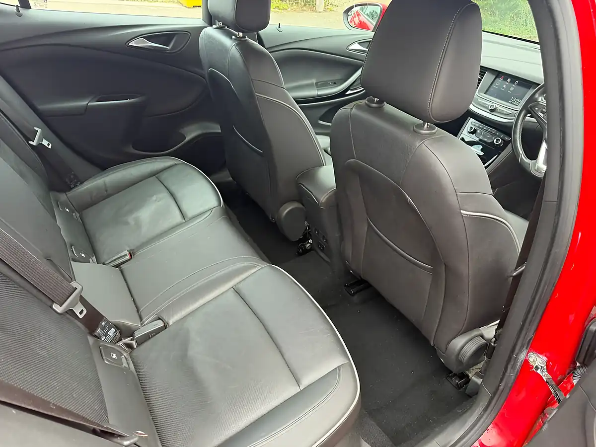 Used 2016 Vauxhall Astra Elite Red - Interior and Exterior details 13