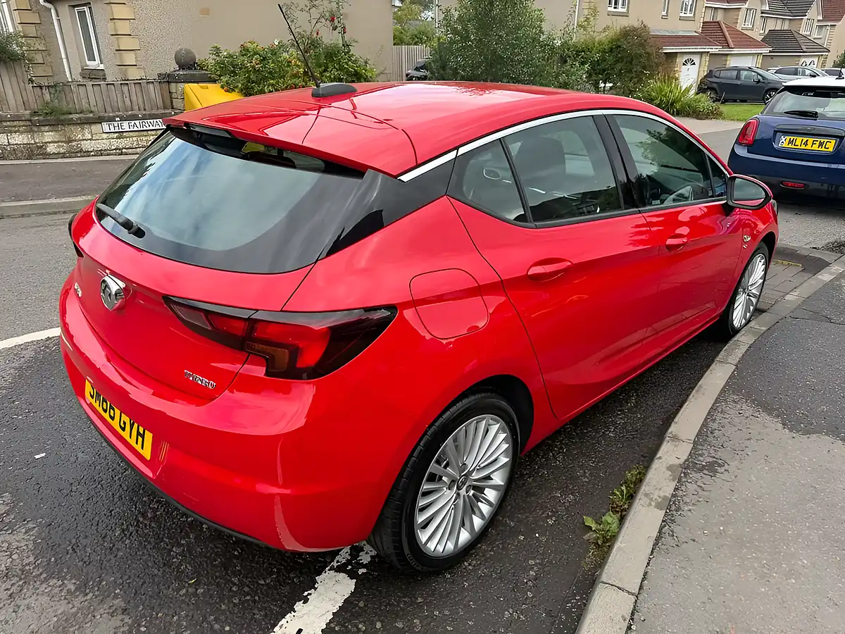 Used 2016 Vauxhall Astra Elite Red - Interior and Exterior details 5