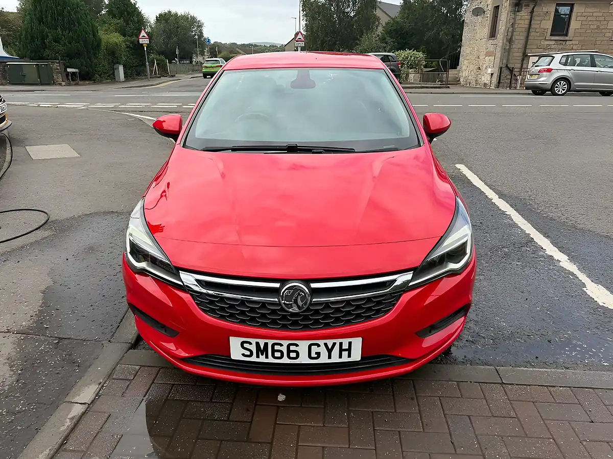 Used 2016 Vauxhall Astra Elite Red - Interior and Exterior details 6