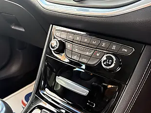 Used 2016 Vauxhall Astra Elite Silver - Interior and Exterior details 12