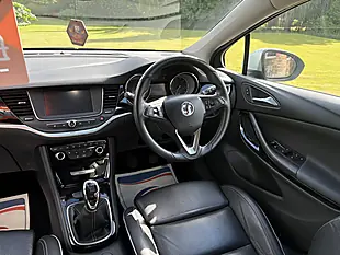 Used 2016 Vauxhall Astra Elite Silver - Interior and Exterior details 14