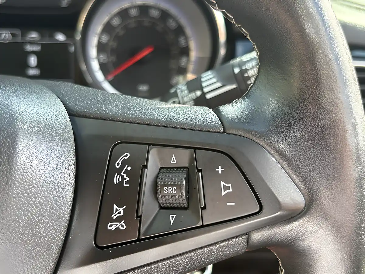 Used 2016 Vauxhall Astra Elite Silver - Interior and Exterior details 8