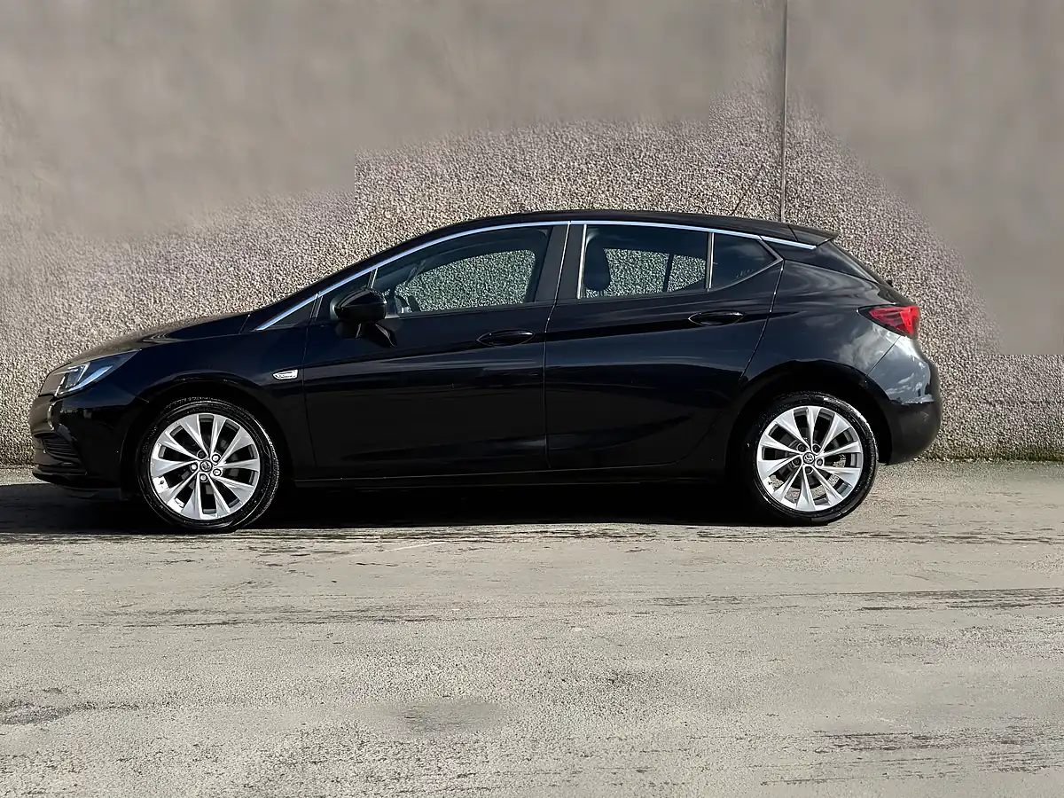 Used 2016 Vauxhall Astra Energy Black - Interior and Exterior details 2