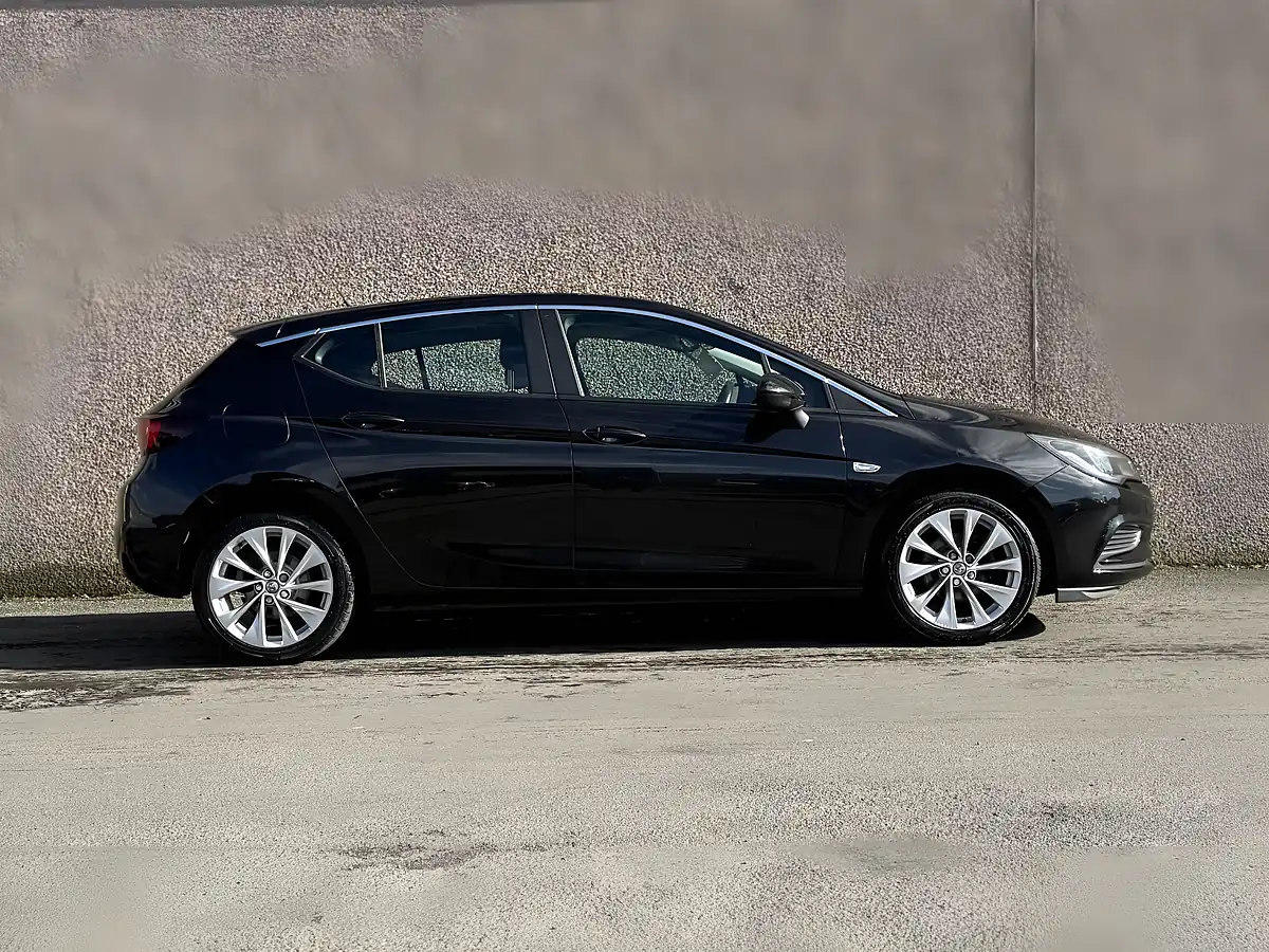 Used 2016 Vauxhall Astra Energy Black - Interior and Exterior details 4