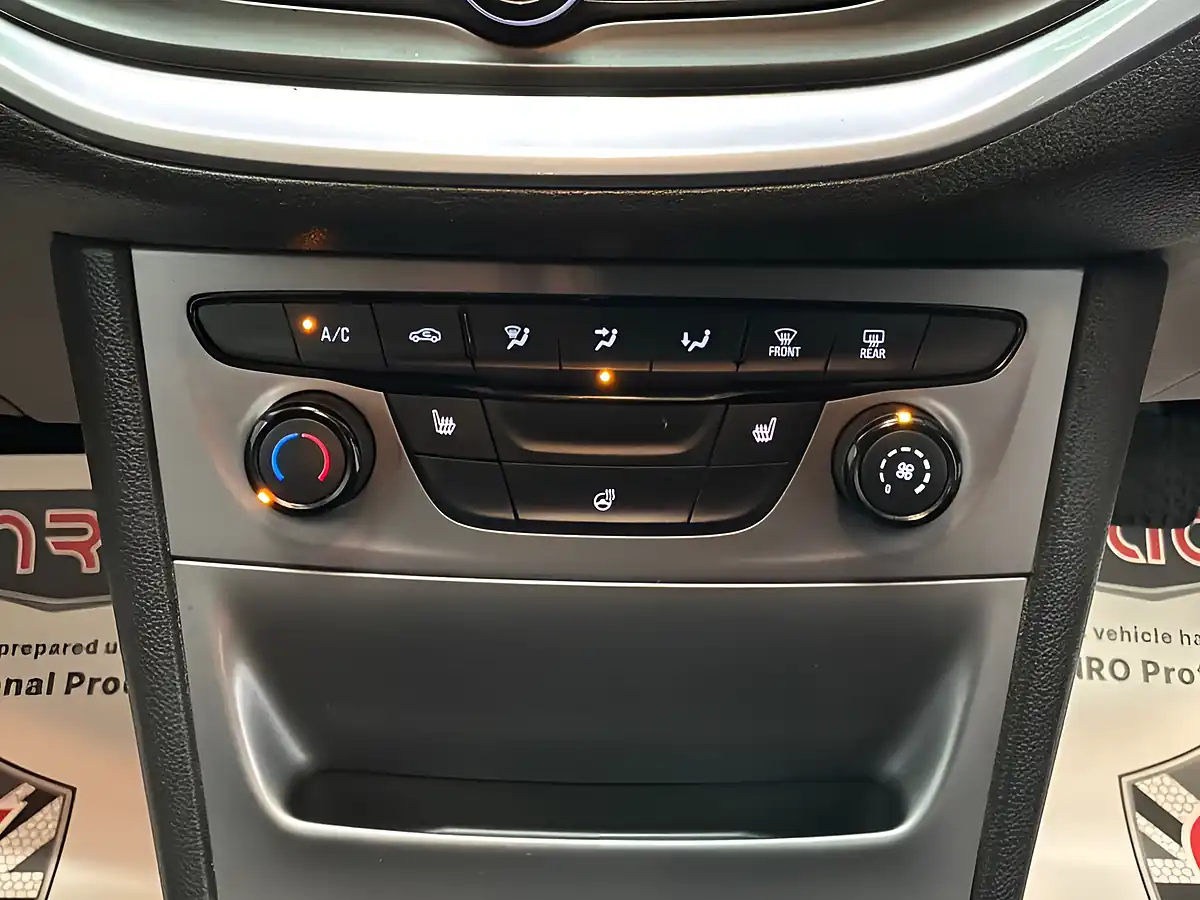 Used 2016 Vauxhall Astra Energy Red - Interior and Exterior details 16